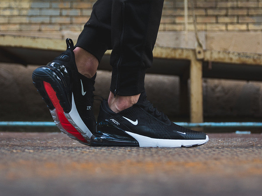 NIKE AIR MAX 270