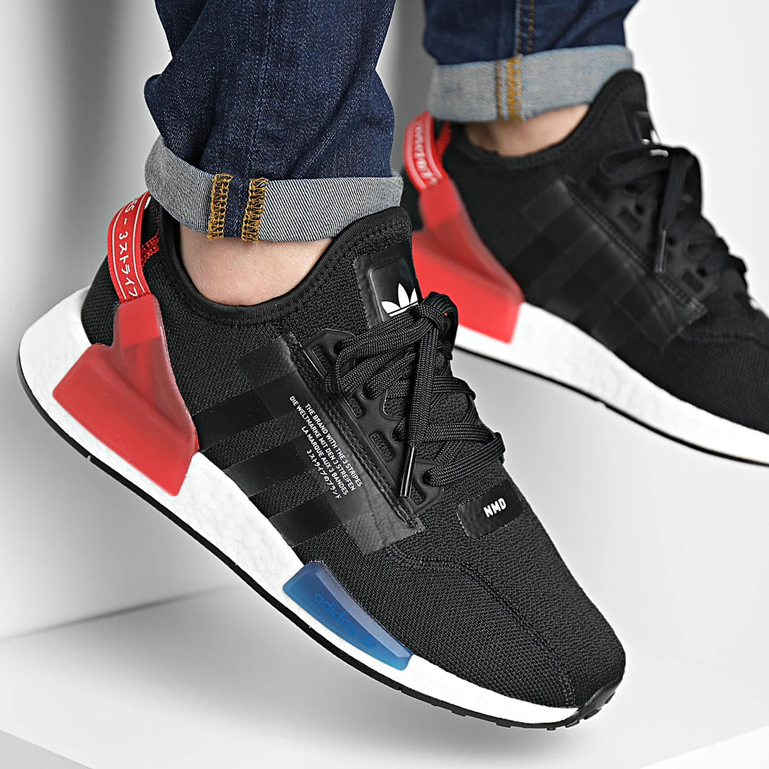 ADIDAS NMD_R1 V2