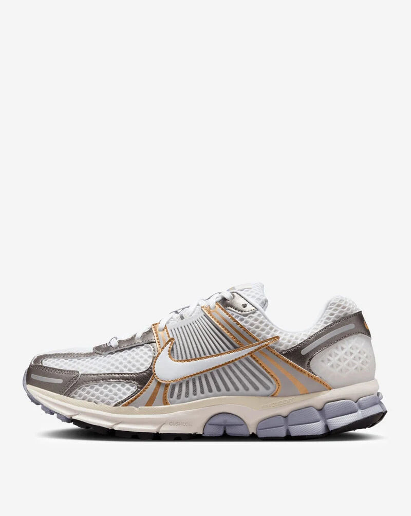 NIKE VOMERO 5