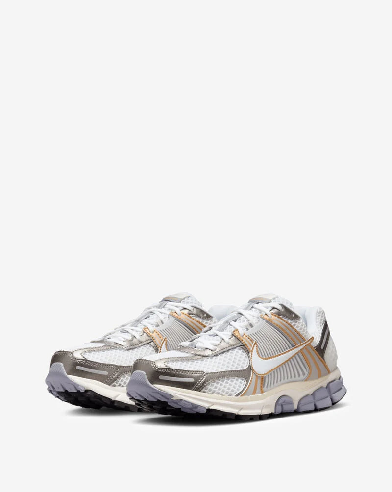 NIKE VOMERO 5